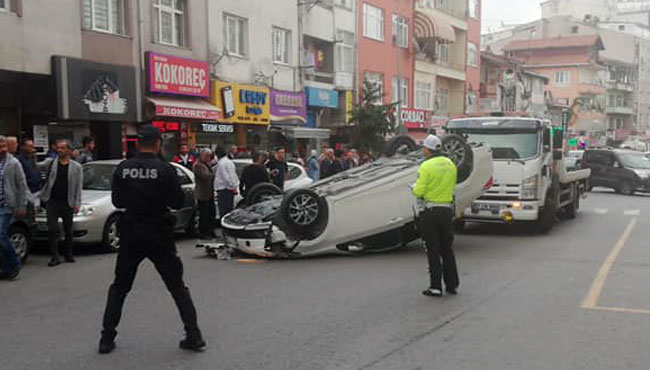 Otomobil Cadde Ortas Nda Takla Att Zonguldak Pusula Son Dakika Haberleri