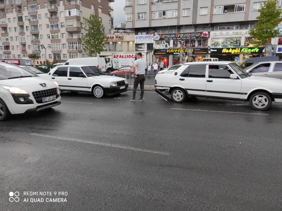 Kazalar yağmur gibi 11 araç birbirine girdi Zonguldak Pusula Son