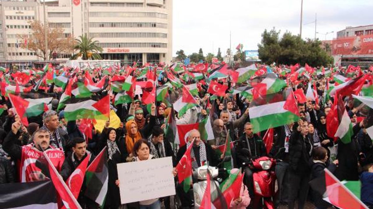 'Filistin İçin Yürüyoruz' etkinliği düzenlediler