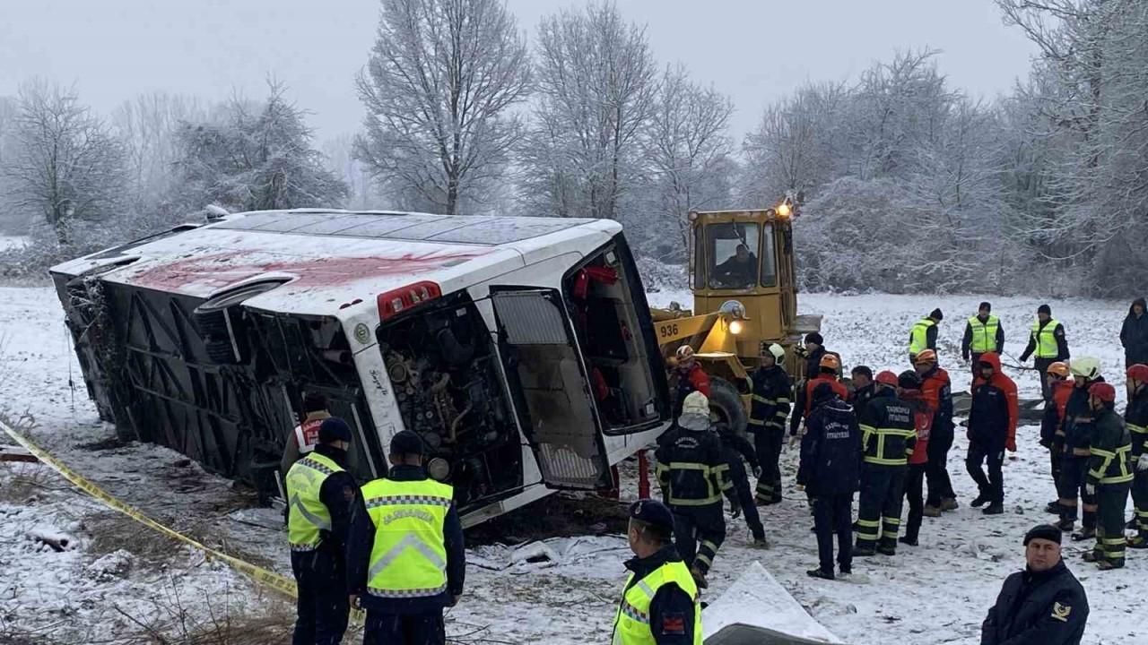 6 kişinin öldüğü otobüs kazasında 27 kişi taburcu edildi