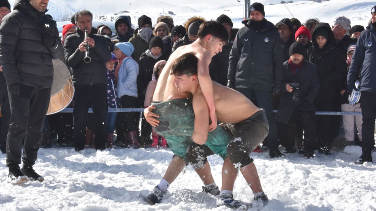 2 bin rakımlı yaylada kış festivali