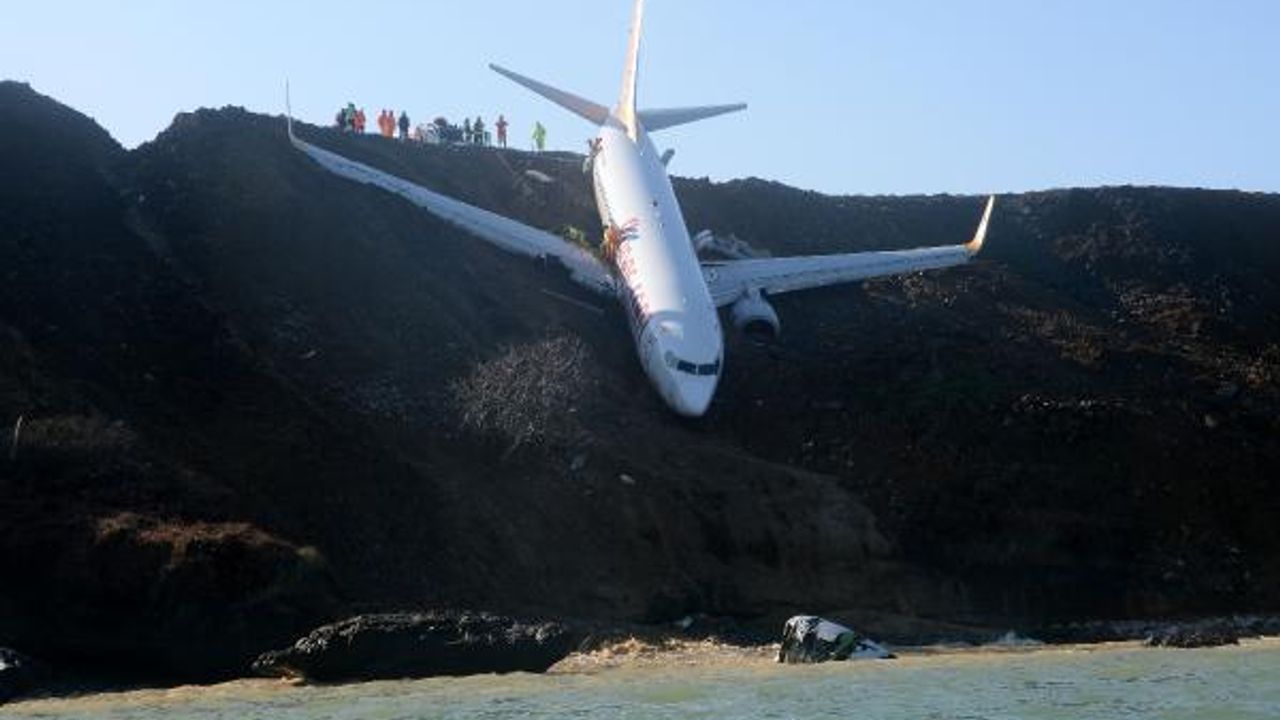 Uçak pistten çıktı: ‘Tehlikeli işler yapıyorsun’ uyarısı yapıldı