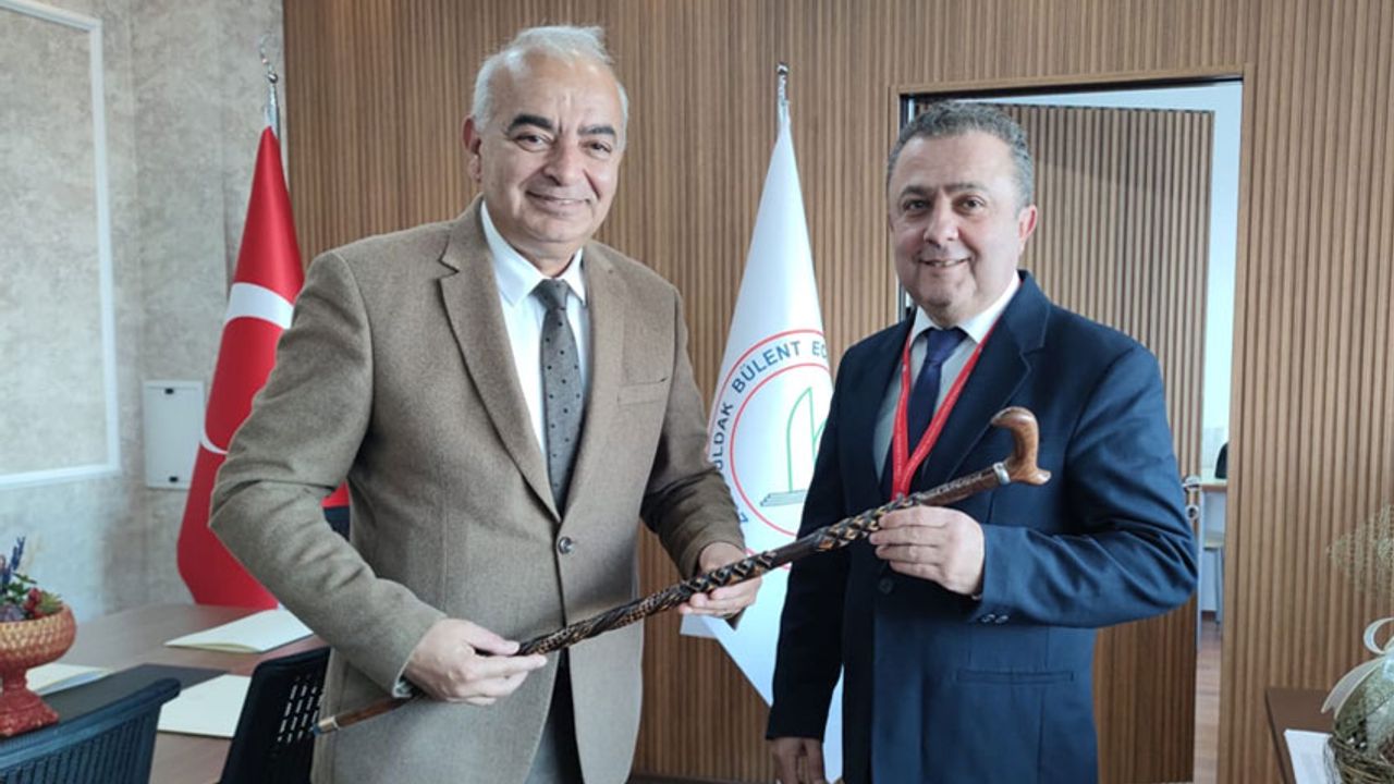Başkan Çetin Bozkurt’tan Başhekim Prof. Dr. Burak Bahadır'a ziyaret