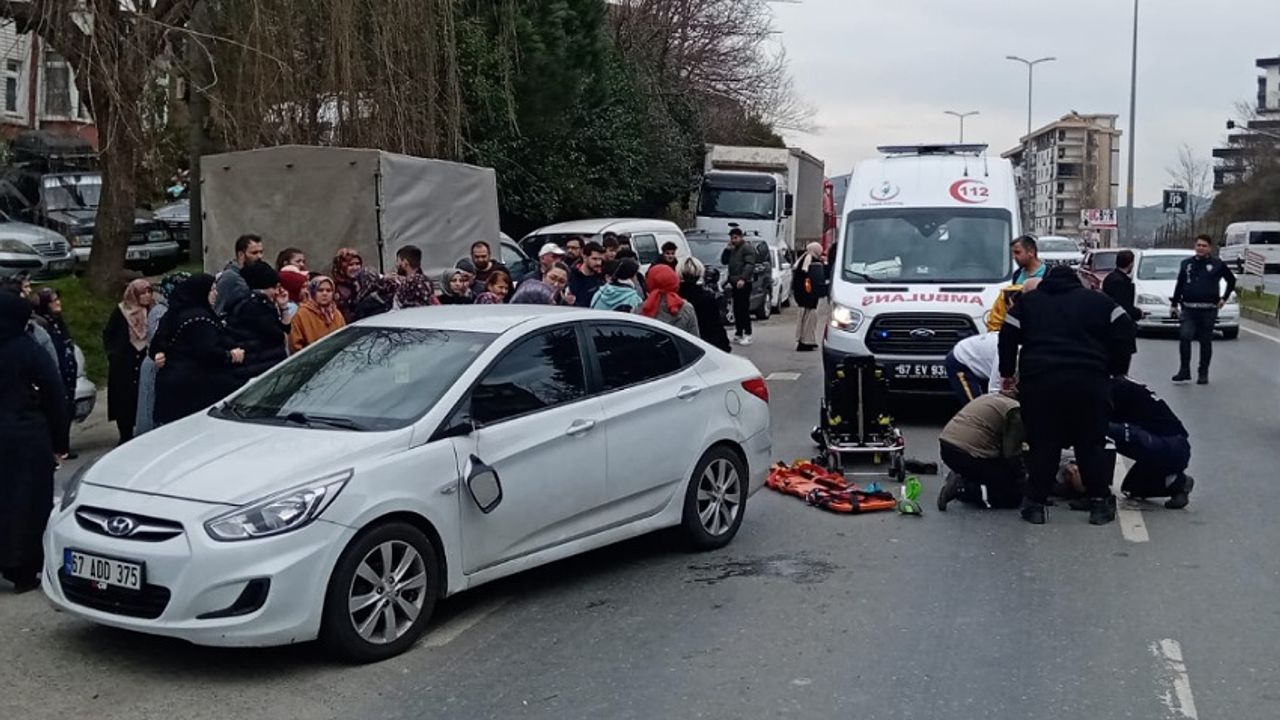 Feci kaza: Otomobilin çarptığı yaya ağır yaralandı