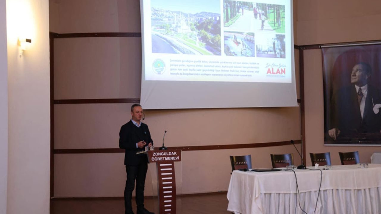 Dr. Ömer Selim Alan’dan MHP’li üyelere 5 yıllık sunum