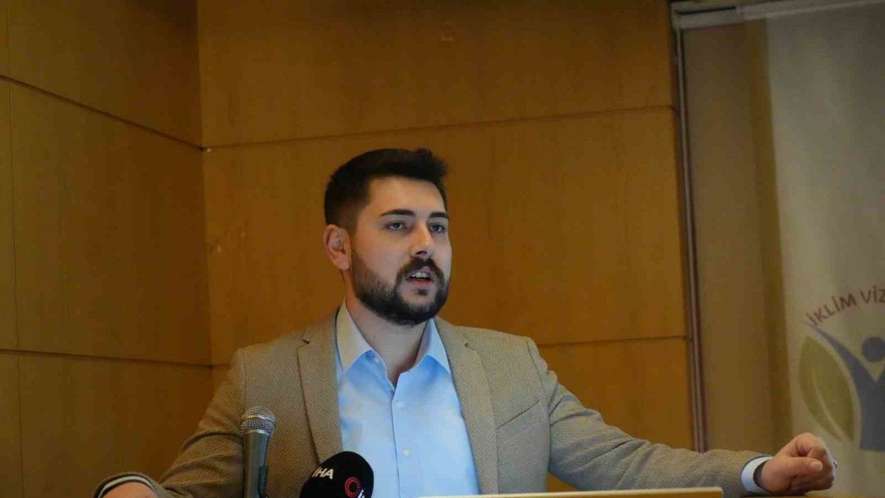 Farklı şehirlerden gelen öğrencilerin katıldığı iklim çalıştayında sonuç beyannamesi okundu