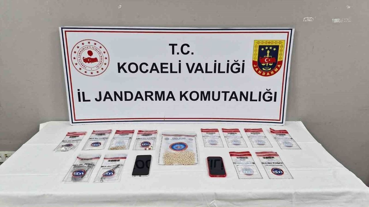 Uy*şturucu operasyonu: Bin 12 uy*şturucu hap ele geçirildi