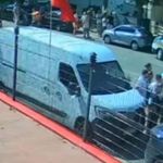 Kadın muhabire görevi başında linç girişimi: Paramparça ederiz