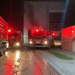 Geri dönüşüm fabrikasında yangın: Bir kişi dumandan etkilendi