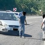 U dönüşü yapan otomobile araç çarptı: 1 yaralı