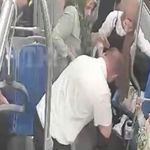 Nefes alamayan çocuğu otobüs şoförü hayata döndürdü