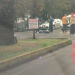 Yağış kazayı beraberinde getirdi: Otomobil ile motosiklet çarpıştı