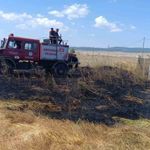 Anız yangını büyümeden söndürüldü