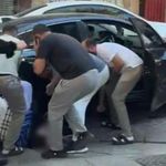 Otomobilin çarptığı çocuk aracın altında kaldı