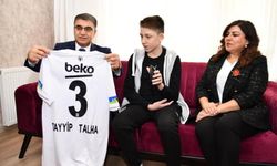 Beşiktaşlı Tayyip Talha’dan sürpriz karne hediyesi