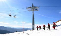 JAK timinden Keltepe Kayak Merkezinde arama kurtarma tatbikatı
