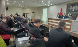 'Belediyede kart basmadan maaş alanlar var'