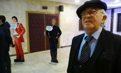 Tiyatroya gelenleri Yeşilçam'ın yıldızları karşıladı