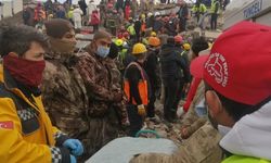Adıyaman’da enkaz altında kalan Mehmet Ayhan Erdem, 105 saat sonra sağ olarak çıkarıldı