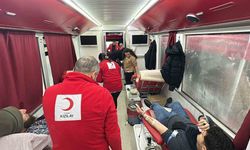 Düzceliler deprem için kan bağışı kuyruğuna girdi
