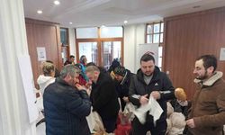Sel felaketi yaşayan Bozkurt’tan depremzedelere yardım