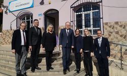 Vali Mustafa Tutulmaz, Fener İlkokulu'ndaki depremzede öğrenciler ile buluştu
