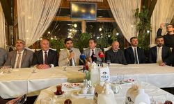 AK Parti teşkilatı gazetecilerle iftar programında buluştu