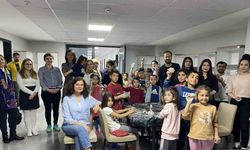 Depremzede çocuklar Çocuk Üniversitesi ile hayata tutunuyor