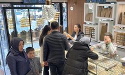 Kuyumcularda Kadınlar Günü mesaisi