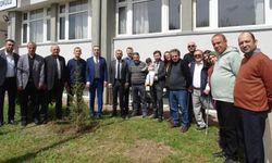 Depremde hayatını kaybeden öğrencilerin anısına fidan dikimi yapıldı
