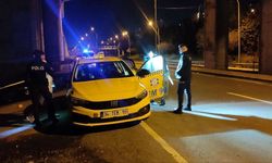 Ticari takside silahla vurulmuş halde bulundu