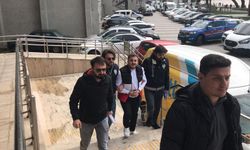 Nitelikli dolandırıcı: Assolistler en son çıkar, yarışmacı arkadaşları tebrik ediyorum