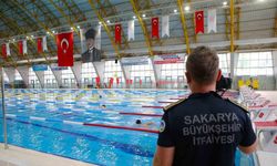 Cankurtaranlar sudaki zorlu parkurlardan geçerek ilk sınavını verdi