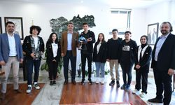 Gençlerin projesi performans ödülü kazandı