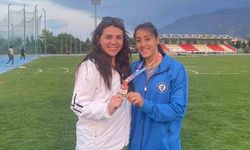 Rekortmen sporcusu Mizgin Ay gururlandırdı