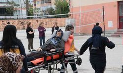 Sandığa sedye ile taşındı