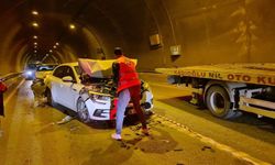 Tünel içerisinde zincirleme trafik kazası: 1 yaralı