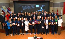 Sağlık çalışanlarımızın kıymetini her daim hatırda tutmalıyız