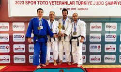 Zonguldak'ın muhteşem dörtlüsü, Başkent'ten kupa ile döndü