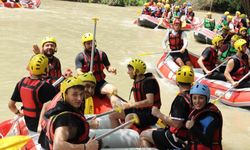 Masa tenisi için geldiler rafting yaptılar