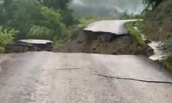 Kuvvetli sağanak sebebiyle yol ve köprüler zarar gördü, bazı köylere ulaşım kapandı