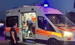 Motosiklet kanala uçtu: 2 yaralı