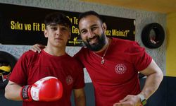 Zayıflamak için başladığı kick boksta dünya ikinci oldu