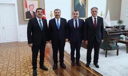 Milletvekilleri, Sağlık Bakanı Fahrettin Koca'yı ziyaret etti 