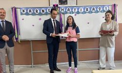 Karneleri Kaymakam Mehmet Göze dağıttı