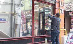 Kardeşi Milletvekili olunca dükkanı büyütüyor 