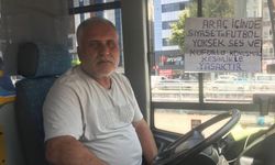 Özel Halk Otobüsüne astığı yazı dikkat çekti: Siyaset, futbol, küfür yasak!