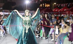 Kaftan-ı Eda defilesi, izleyenlerden tam not aldı