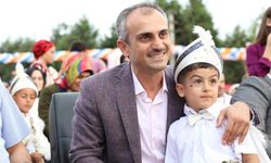 Geleneksel sünnet şöleni yapılıyor