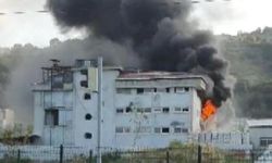 Boya fabrikası alev alev yandı